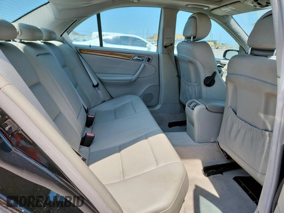 2007 Mercedes-Benz C 230 Sport с VIN WDBRF52H87A933654, выставлен на аукционе Copart как лот 58922415 с пробегом 78 121 миль миль и Чистый • Clean title. История ставок и продаж доступна на DreamBid. Изображение 10.