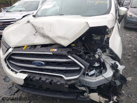 2020 Ford EcoSport SE with VIN MAJ3S2GE8LC350957, listed as a IAAI auction lot 41246269 with 28,206 mi miles. Bid and sale history available at carsss.com. Image 6.