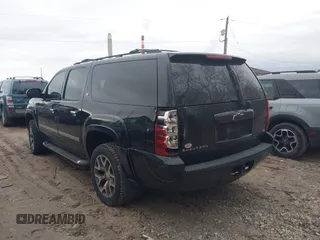 2008 Chevrolet Suburban 2LT with VIN 3GNFK16388G160010, listed as a IAAI auction lot 41153614 with 209,870 mi miles and . Bid and sale history available at DreamBid. Image 3.