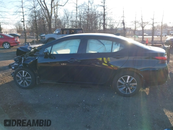 2024 Nissan Versa SV z VIN 3N1CN8EV7RL866542, wystawiony jako IAAI lot #41331827 z przebiegiem 907 mil mil oraz . Historia ofert i sprzedaży dostępna na DreamBid. Obrazek 15.