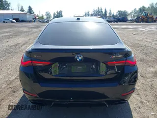 2022 BMW 4 Series M440i xDrive z VIN WBA13AW02NFL97513, wystawiony jako IAAI lot #42385642 z przebiegiem 33 827 mil mil oraz . Historia ofert i sprzedaży dostępna na DreamBid. Obrazek 17.