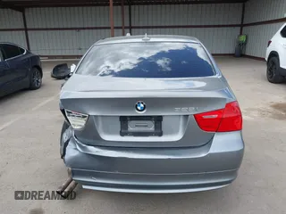 2011 BMW 3 Series 328i with VIN WBAPH5G52BNM84035, listed as a IAAI auction lot 42046301 with 165,418 mi miles. Bid and sale history available at carsss.com. Image 16.