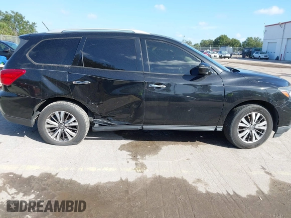 2018 Nissan Pathfinder SV with VIN 5N1DR2MM1JC607813, listed as a IAAI auction lot 40608478 with 137,261 mi miles and . Bid and sale history available at DreamBid. Image 6.