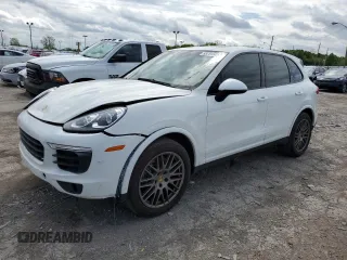 2017 Porsche Cayenne z VIN WP1AA2A24HKA81225, wystawiony jako Copart lot #55251585 z przebiegiem 80 828 mil mil oraz Szkoda całkowita • Salvage title. Historia ofert i sprzedaży dostępna na DreamBid. Obrazek 1.