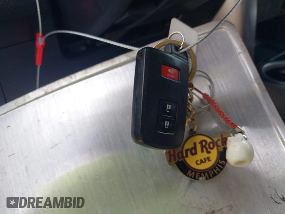 2018 Toyota RAV4 XLE z VIN JTMWFREV5JJ202927, wystawiony jako IAAI lot #42111306 z przebiegiem 118 385 mil mil oraz . Historia ofert i sprzedaży dostępna na DreamBid. Obrazek 11.