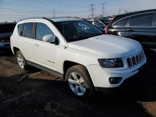 2015 Jeep Compass High Altitude Edition with VIN 1C4NJCEA7FD304949, listed as a Copart auction lot 46777935 with 71,223 mi miles and Salvage Title. Bid and sale history available at carsss.com. Image 4.