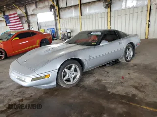 1996 Chevrolet Corvette with VIN 1G1YY22P8T5110263, listed as a Copart auction lot 50809415 with 105,284 mi miles and Clean Title. Bid and sale history available at carsss.com. Image 1.