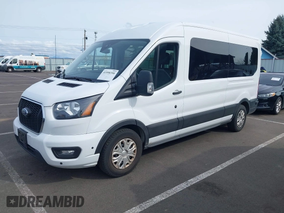 2024 Ford Transit Passenger XL with VIN 1FBAX2C83RKA51950, listed as a IAAI auction lot 41958350 with 22,811 mi miles. Bid and sale history available at carsss.com. Image 17.
