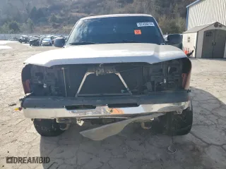 2005 Chevrolet Silverado 1500 LS with VIN 1GCEK14V45Z352156, listed as a Copart auction lot 87450214 with 0 mi miles and Salvage Title. Bid and sale history available at carsss.com. Image 5.