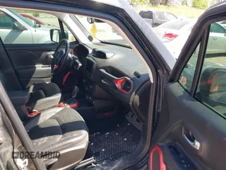 2018 Jeep Renegade Trailhawk with VIN ZACCJBCB0JPG78827, listed as a IAAI auction lot 42240590 with 72,736 mi miles and . Bid and sale history available at DreamBid. Image 5.