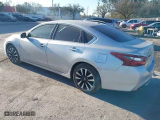 2018 Nissan Altima 2.5 SL with VIN 1N4AL3AP5JC171504, listed as a IAAI auction lot 41631839 with 70,638 mi miles. Bid and sale history available at carsss.com. Image 3.