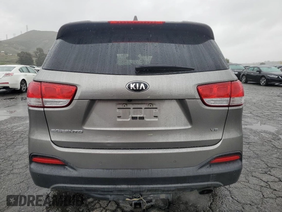 2016 Kia Sorento LX z VIN 5XYPGDA57GG162692, wystawiony jako Copart lot #49185585 z przebiegiem 134 152 mil mil oraz Szkoda całkowita • Salvage title. Historia ofert i sprzedaży dostępna na DreamBid. Obrazek 6.