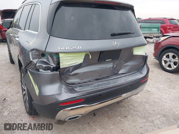 2023 Mercedes-Benz GLB 250 z VIN W1N4M4GB3PW328839, wystawiony jako IAAI lot #42057455 z przebiegiem 22 091 mil mil oraz . Historia ofert i sprzedaży dostępna na DreamBid. Obrazek 6.