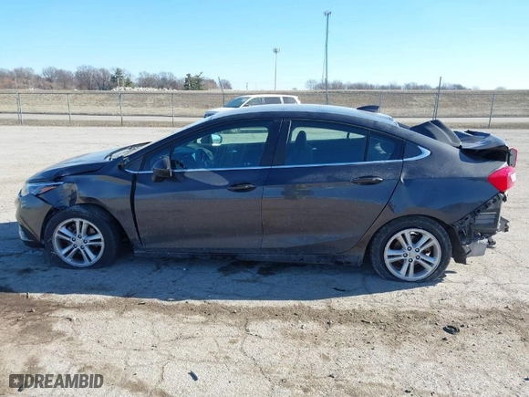 2017 Chevrolet Cruze LT with VIN 1G1BE5SM6H7195671, listed as a IAAI auction lot 41444082 with NaN miles. Bid and sale history available at carsss.com. Image 13.