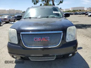 2011 GMC Yukon XL Denali z VIN 1GKS2MEF9BR321013, wystawiony jako Copart lot #57113565 z przebiegiem 178 497 mil mil oraz Tytuł czysty. Historia ofert i sprzedaży dostępna na DreamBid. Obrazek 5.