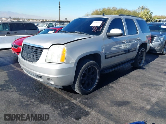 2007 GMC Yukon SLE with VIN 1GKFC13J37J115700, listed as a IAAI auction lot 41389752 with 191,701 mi miles. Bid and sale history available at carsss.com. Image 2.
