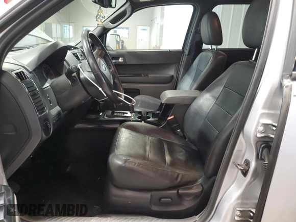 2012 Ford Escape Limited z VIN 1FMCU9E70CKB00745, wystawiony jako Copart lot #65906645 z przebiegiem 126 548 mil mil oraz Czysty tytuł • Clean title. Historia ofert i sprzedaży dostępna na DreamBid. Obrazek 7.