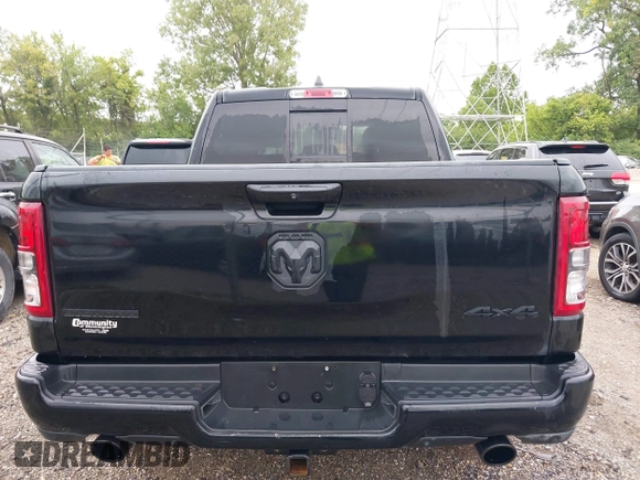 2020 Ram 1500 Big Horn with VIN 1C6SRFFT0LN216433, listed as a IAAI auction lot 40032077 with 102,298 mi miles. Bid and sale history available at carsss.com. Image 16.