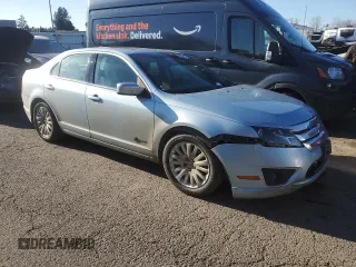 2010 Ford Fusion Hybrid with VIN 3FADP0L36AR288813, listed as a Copart auction lot 52039765 with 184,238 mi miles and Salvage title. Bid and sale history available at DreamBid. Image 4.