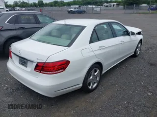2014 Mercedes-Benz E 350 Luxury with VIN WDDHF8JB5EB040219, listed as a IAAI auction lot 42771799 with 65,454 mi miles and . Bid and sale history available at DreamBid. Image 4.