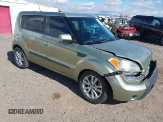 2010 Kia Soul + with VIN KNDJT2A2XA7163271, listed as a IAAI auction lot 41626221 with 108,884 mi miles. Bid and sale history available at carsss.com. Image 1.