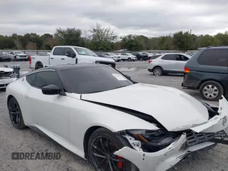 2023 Nissan Z Performance с VIN JN1BZ4BH3PM311131, выставлен на аукционе IAAI как лот 41258294 с пробегом 27 426 миль миль и . История ставок и продаж доступна на DreamBid. Изображение 1.