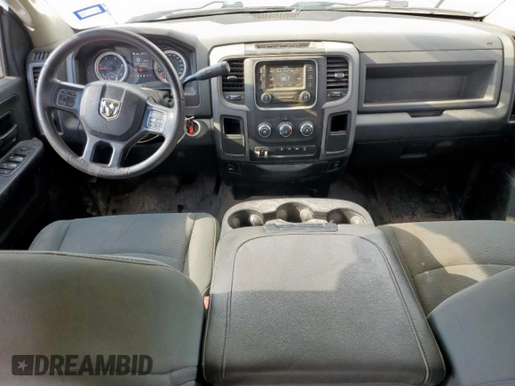 2018 Ram 2500 Tradesman z VIN 3C6UR4CL4JG104872, wystawiony jako Copart lot #56562015 z przebiegiem 198 256 mil mil oraz Szkoda całkowita • Salvage title. Historia ofert i sprzedaży dostępna na DreamBid. Obrazek 8.