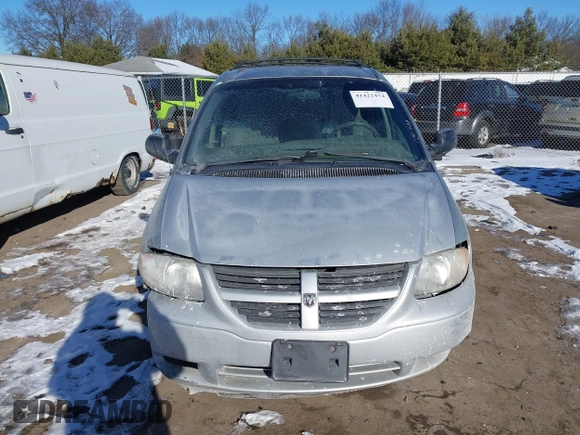 2003 Dodge Caravan Sport with VIN 2D4GP44R23R328592, listed as a IAAI auction lot 41422474 with 0 mi miles. Bid and sale history available at carsss.com. Image 13.