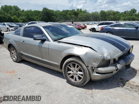 2008 Ford Mustang Deluxe with VIN 1ZVHT80N985139981, listed as a Copart auction lot 62411995 with 235,999 mi miles and Salvage title. Bid and sale history available at DreamBid. Image 4.