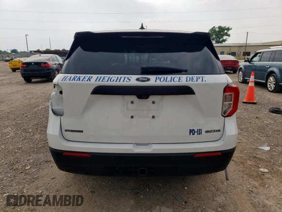 2023 Ford Police Interceptor Utility z VIN 1FM5K8AB3PGB37879, wystawiony jako Copart lot #57161555 z przebiegiem Nie podano mil oraz Szkoda całkowita • Salvage title. Historia ofert i sprzedaży dostępna na DreamBid. Obrazek 6.