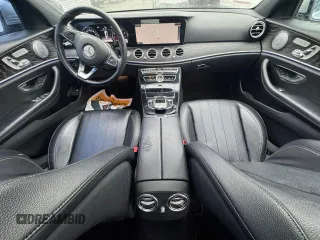 2017 Mercedes-Benz E 300 Luxury with VIN WDDZF4JB1HA192926, listed as a Copart auction lot 56244195 with 134,414 mi miles and Clean Title. Bid and sale history available at DreamBid. Image 9.
