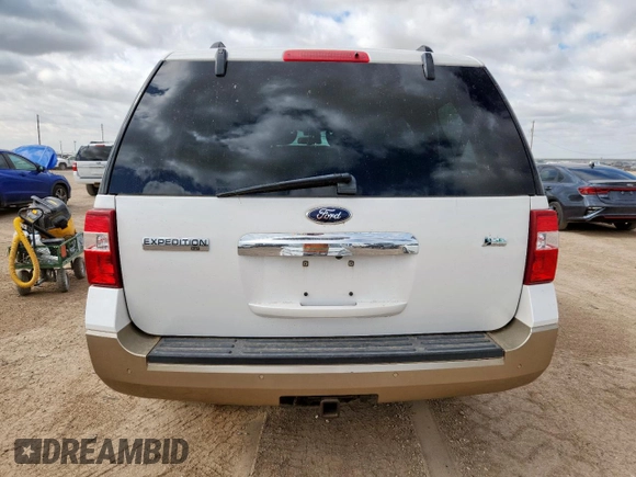 2014 Ford Expedition XLT with VIN 1FMJU1H52EEF45864, listed as a Copart auction lot 61822085 with 131,299 mi miles and Clean title. Bid and sale history available at DreamBid. Image 6.