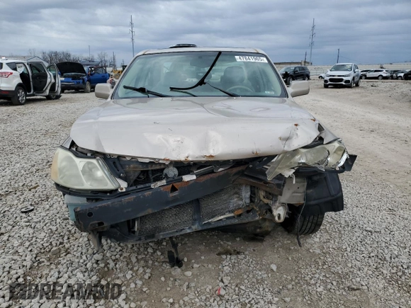 2000 Toyota Avalon XL with VIN 4T1BF28B8YU084223, listed as a Copart auction lot 47841965 with 331,346 mi miles and Salvage title. Bid and sale history available at DreamBid. Image 5.