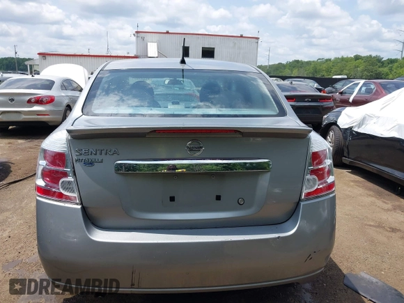 2011 Nissan Sentra SR z VIN 3N1AB6AP4BL609002, wystawiony jako IAAI lot #42424892 z przebiegiem 217 563 mil mil oraz . Historia ofert i sprzedaży dostępna na DreamBid. Obrazek 16.