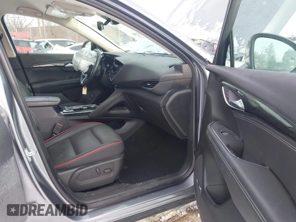 2022 Buick Envision Essence with VIN LRBFZPR43ND081511, listed as a IAAI auction lot 41574279 with 35,490 mi miles. Bid and sale history available at carsss.com. Image 5.