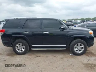 2012 Toyota 4Runner SR5 z VIN JTEZU5JR1C5044324, wystawiony jako IAAI lot #42137404 z przebiegiem 252 363 mil mil oraz . Historia ofert i sprzedaży dostępna na DreamBid. Obrazek 13.