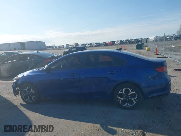 2019 Kia Forte LXS with VIN 3KPF24AD8KE007205, listed as a IAAI auction lot 41848642 with 88,121 mi miles. Bid and sale history available at carsss.com. Image 15.