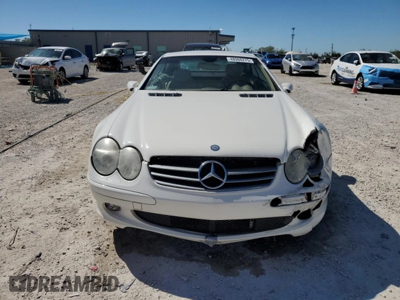 2004 Mercedes-Benz SL 500 z VIN WDBSK75F94F086404, wystawiony jako Copart lot #48960275 z przebiegiem 98 019 mil mil oraz Szkoda całkowita • Salvage title. Historia ofert i sprzedaży dostępna na DreamBid. Obrazek 5.