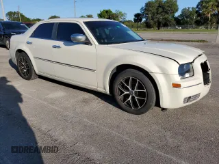 2010 Chrysler 300 Touring with VIN 2C3CA5CV8AH152107, listed as a Copart auction lot 75115264 with 124,995 mi miles and Salvage Title. Bid and sale history available at carsss.com. Image 4.