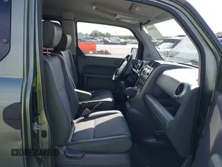 2004 Honda Element EX z VIN 5J6YH27574L035531, wystawiony jako IAAI lot #42500860 z przebiegiem 179 237 mil mil oraz . Historia ofert i sprzedaży dostępna na DreamBid. Obrazek 5.