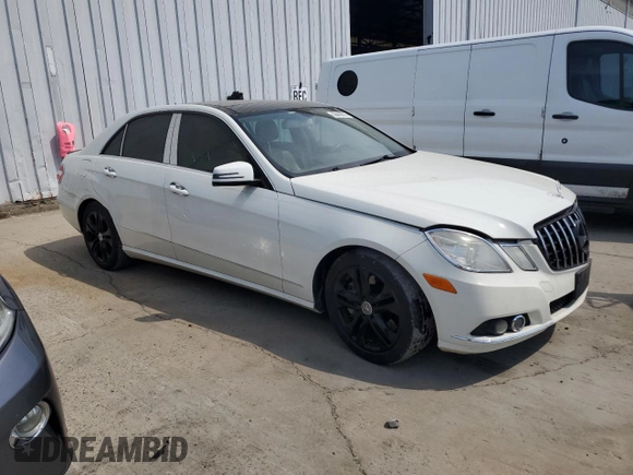 2010 Mercedes-Benz E-Class E 550 Luxury with VIN WDDHF9ABXAA138877, listed as a Copart auction lot 59443674 with 194,875 mi miles and Salvage Title. Bid and sale history available at carsss.com. Image 4.