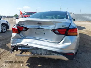 2024 Nissan Altima SV z VIN 1N4BL4DV6RN360313, wystawiony jako IAAI lot #42380837 z przebiegiem 44 189 mil mil oraz . Historia ofert i sprzedaży dostępna na DreamBid. Obrazek 16.