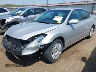 2011 Nissan Altima S with VIN 1N4AL2AP8BN488922, listed as a IAAI auction lot 42037880 with 253,998 mi miles and . Bid and sale history available at carsss.com. Image 18.