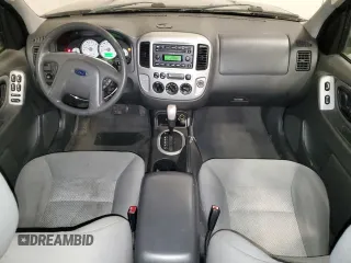 2005 Ford Escape XLT с VIN 1FMYU93135KB23475, выставлен на аукционе Copart как лот 44240295 с пробегом 210 732 миль миль и Чистый • Clean title. История ставок и продаж доступна на DreamBid. Изображение 8.