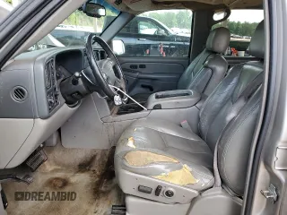 2005 Chevrolet Suburban Z71 with VIN 3GNFK16ZX5G166830, listed as a Copart auction lot 62769755 with 430,459 mi miles and Salvage title. Bid and sale history available at DreamBid. Image 7.