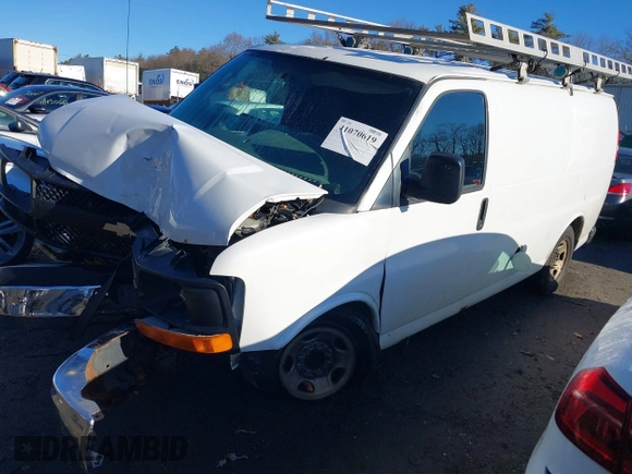2008 Chevrolet City Express Cargo z VIN 1GCHG35K781152177, wystawiony jako IAAI lot #41070619 z przebiegiem Nie podano mil oraz . Historia ofert i sprzedaży dostępna na DreamBid. Obrazek 2.