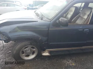2000 Ford Explorer Eddie Bauer with VIN 1FMZU64E5YUB81536, listed as a IAAI auction lot 42270655 with 375,868 mi miles and . Bid and sale history available at DreamBid. Image 6.