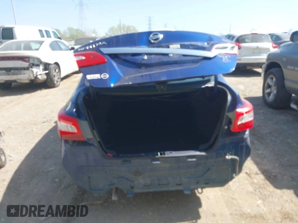 2017 Nissan Sentra S with VIN 3N1AB7AP8HY370510, listed as a IAAI auction lot 42135652 with 86,880 mi miles. Bid and sale history available at carsss.com. Image 13.