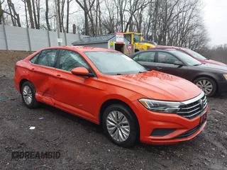 2020 Volkswagen Jetta S z VIN 3VWCB7BU1LM047424, wystawiony jako IAAI lot #41989854 z przebiegiem 36 020 mil mil oraz . Historia ofert i sprzedaży dostępna na DreamBid. Obrazek 1.