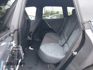 2025 BMW iX xDrive50 z VIN WB523CF07SCT32782, wystawiony jako IAAI lot #42097770 z przebiegiem 3 447 mil mil oraz . Historia ofert i sprzedaży dostępna na DreamBid. Obrazek 8.